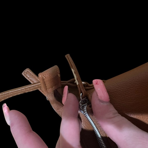 Safe Keeper crossbody purse - Picture 7 of 10